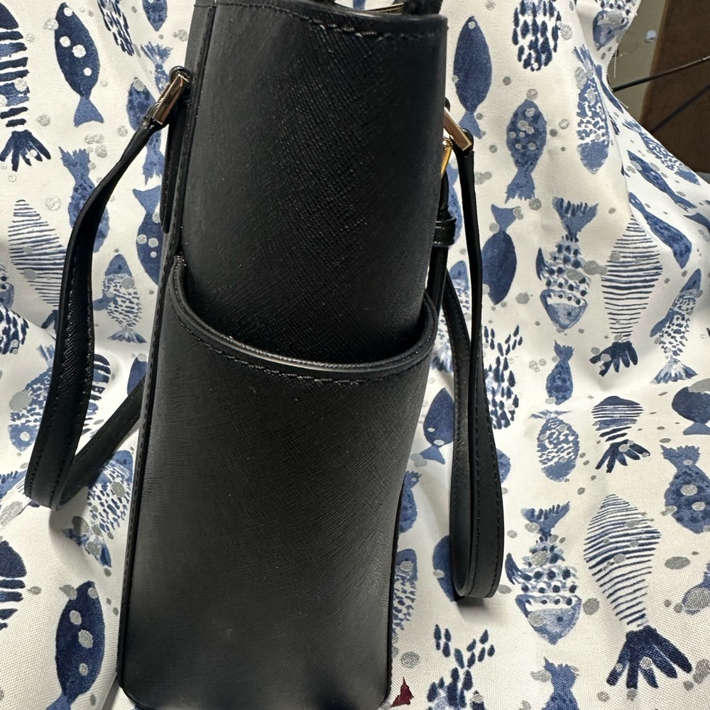 Michael Kors Elegant Black Tote with Gold Details - Picture 6 of 6